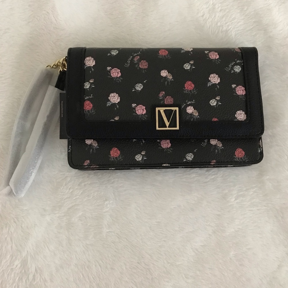 The Victoria Tech Wristlet